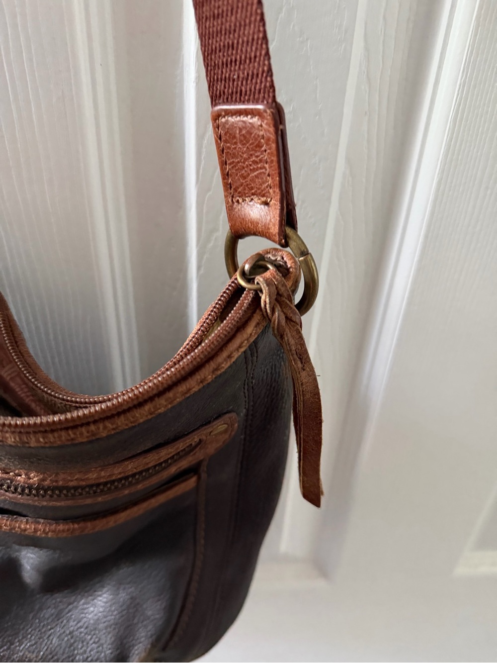 The Sak Dark Brown Leather Crossbody Bag with Tan Trim - Picture 8 of 8